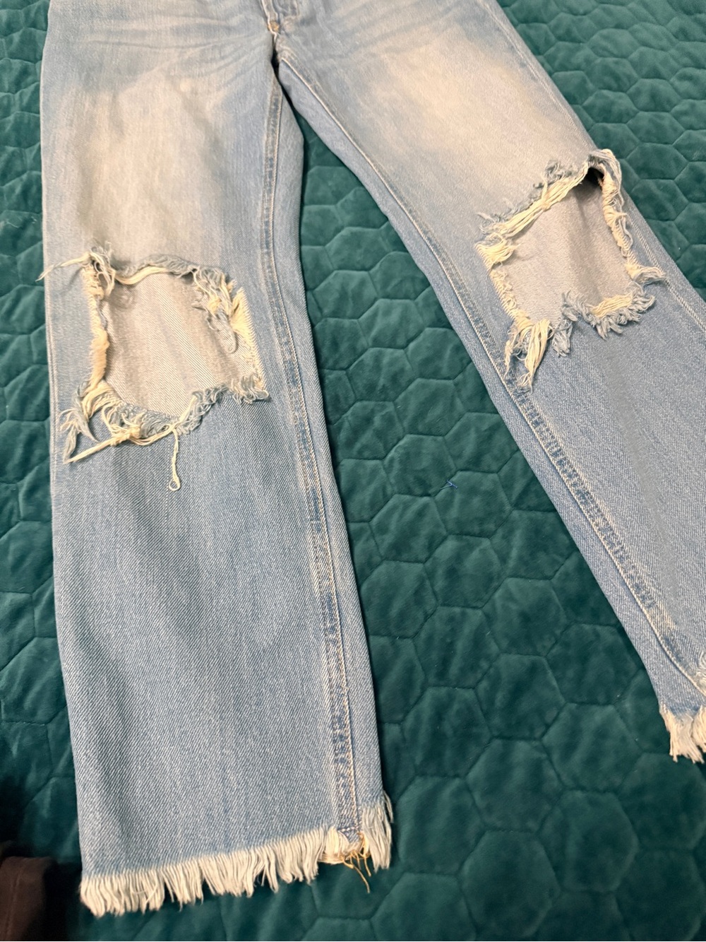Free People 27 NEW NWT Light Blue Distressed Straight Leg Jeans - Picture 2 of 6